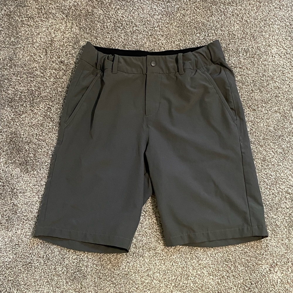 Boys Nike golf chino shorts
